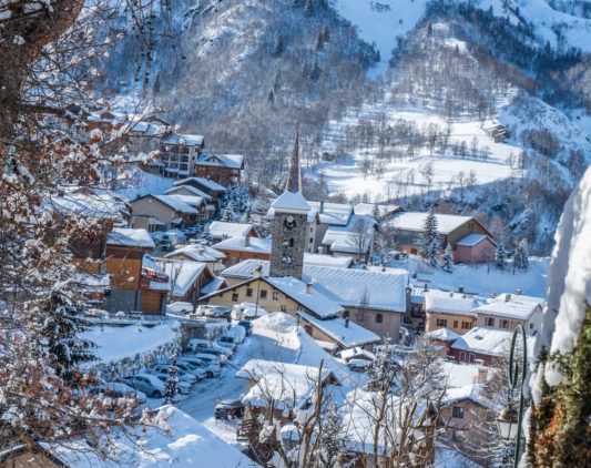 Village de Saint-Martin-de-Belleville en hiver