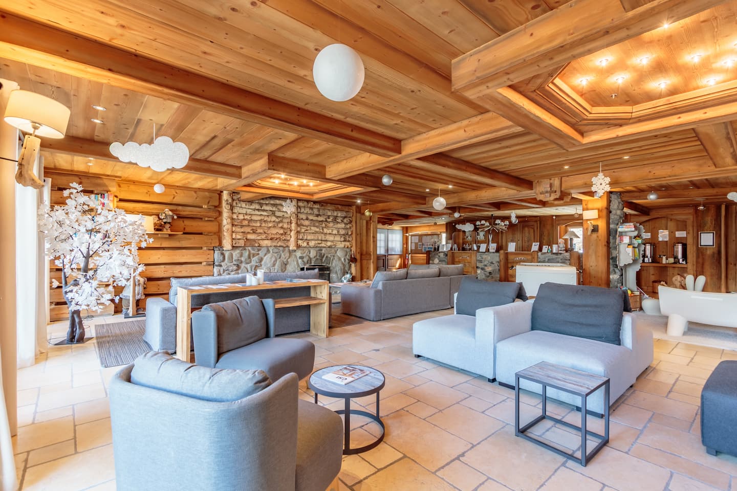 Chalet-du-Gyspe-Reception