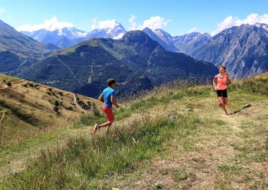 Coureurs à Auris en Oisans