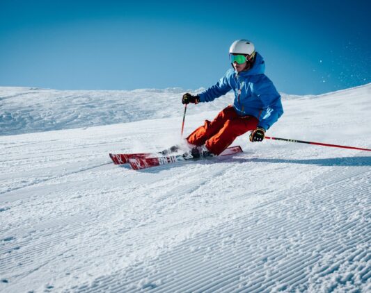 Photo d'un skieur