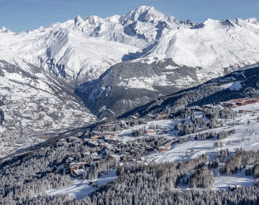 Les Arcs 1800-vue de loinTristan_Shu
